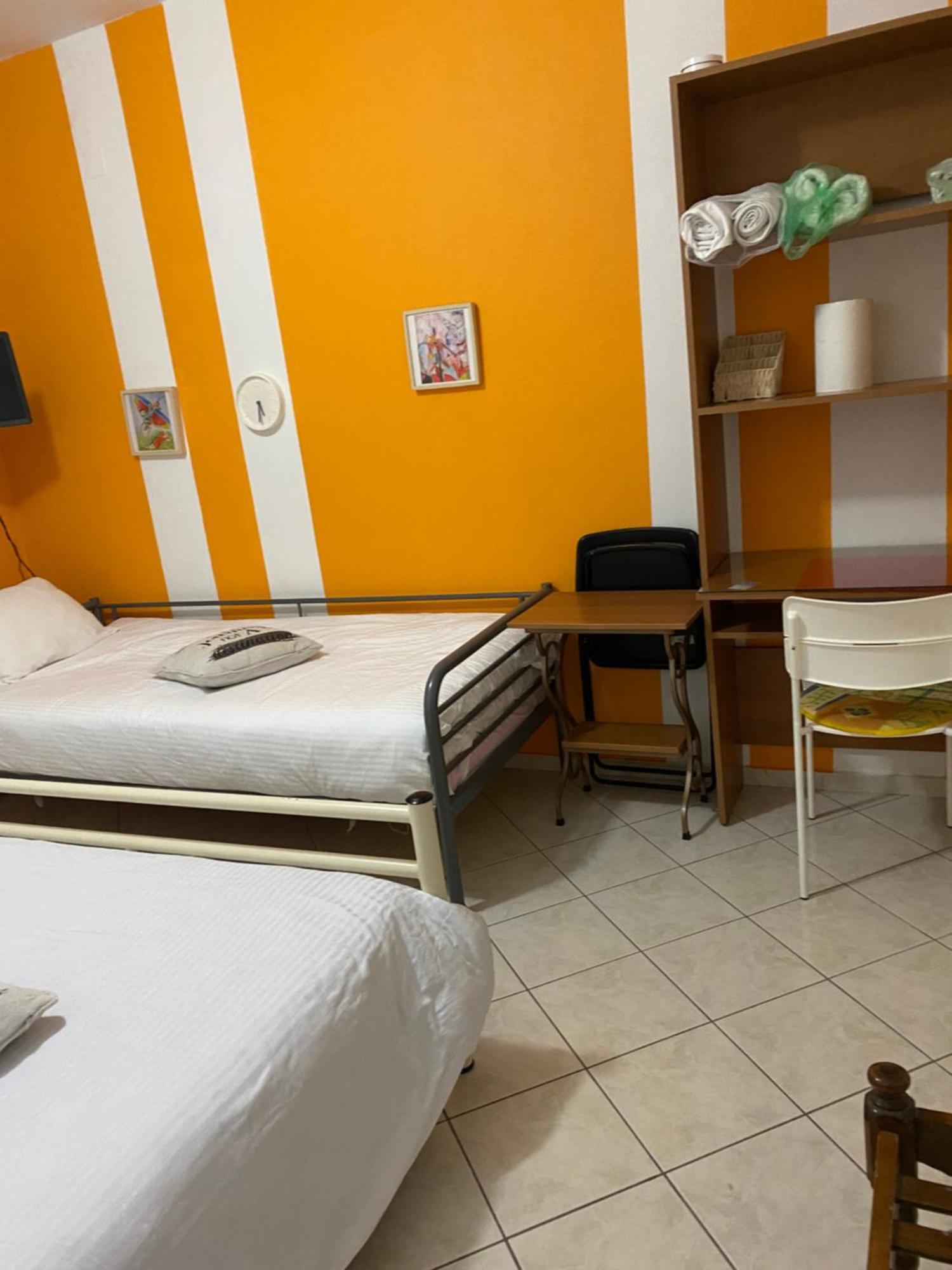 Maria'S Roomstudios Apartments Flats To Let Seaside Heart City Chantzara Spyropoulos إيغومينيتسا المظهر الخارجي الصورة