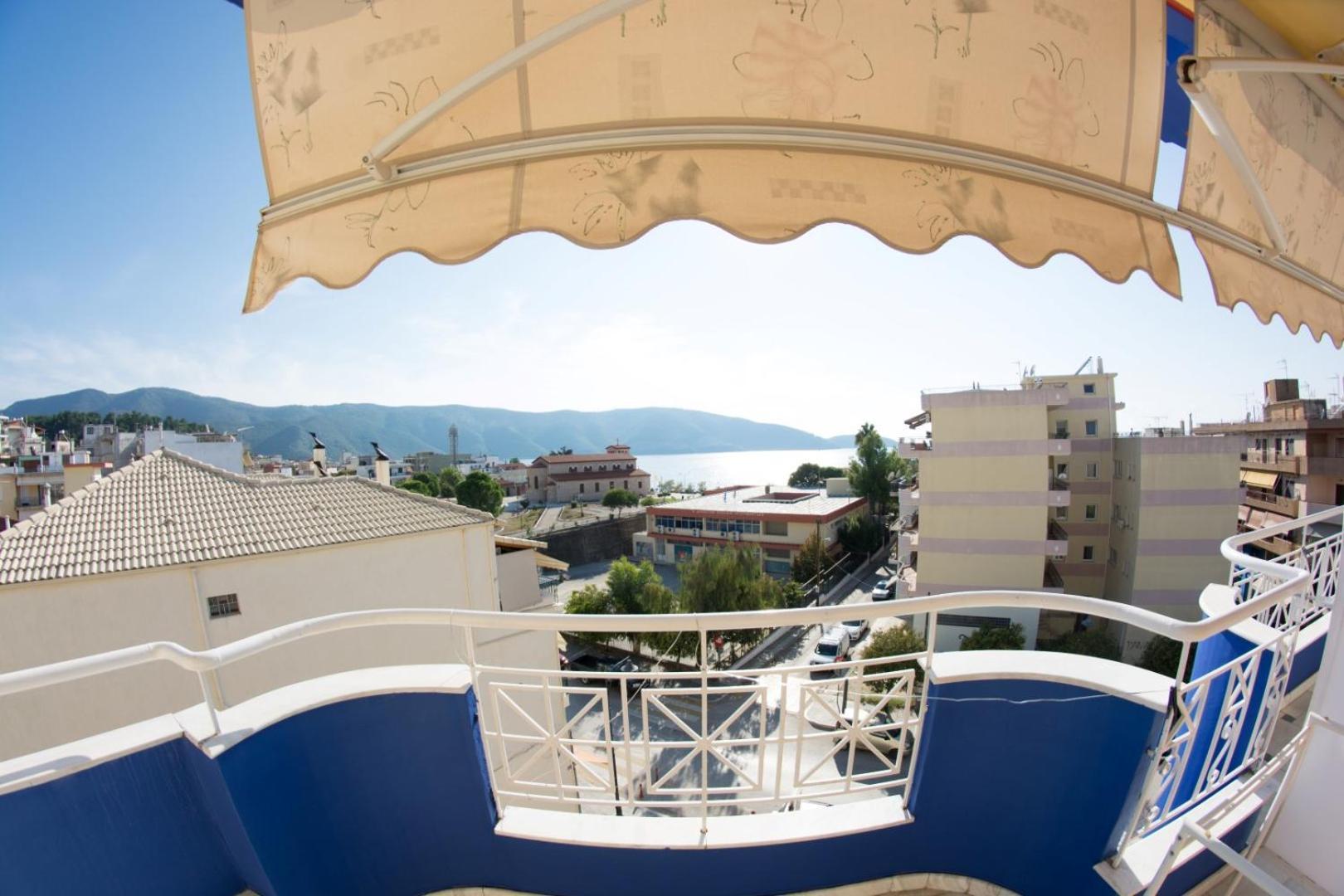 Maria'S Roomstudios Apartments Flats To Let Seaside Heart City Chantzara Spyropoulos إيغومينيتسا المظهر الخارجي الصورة