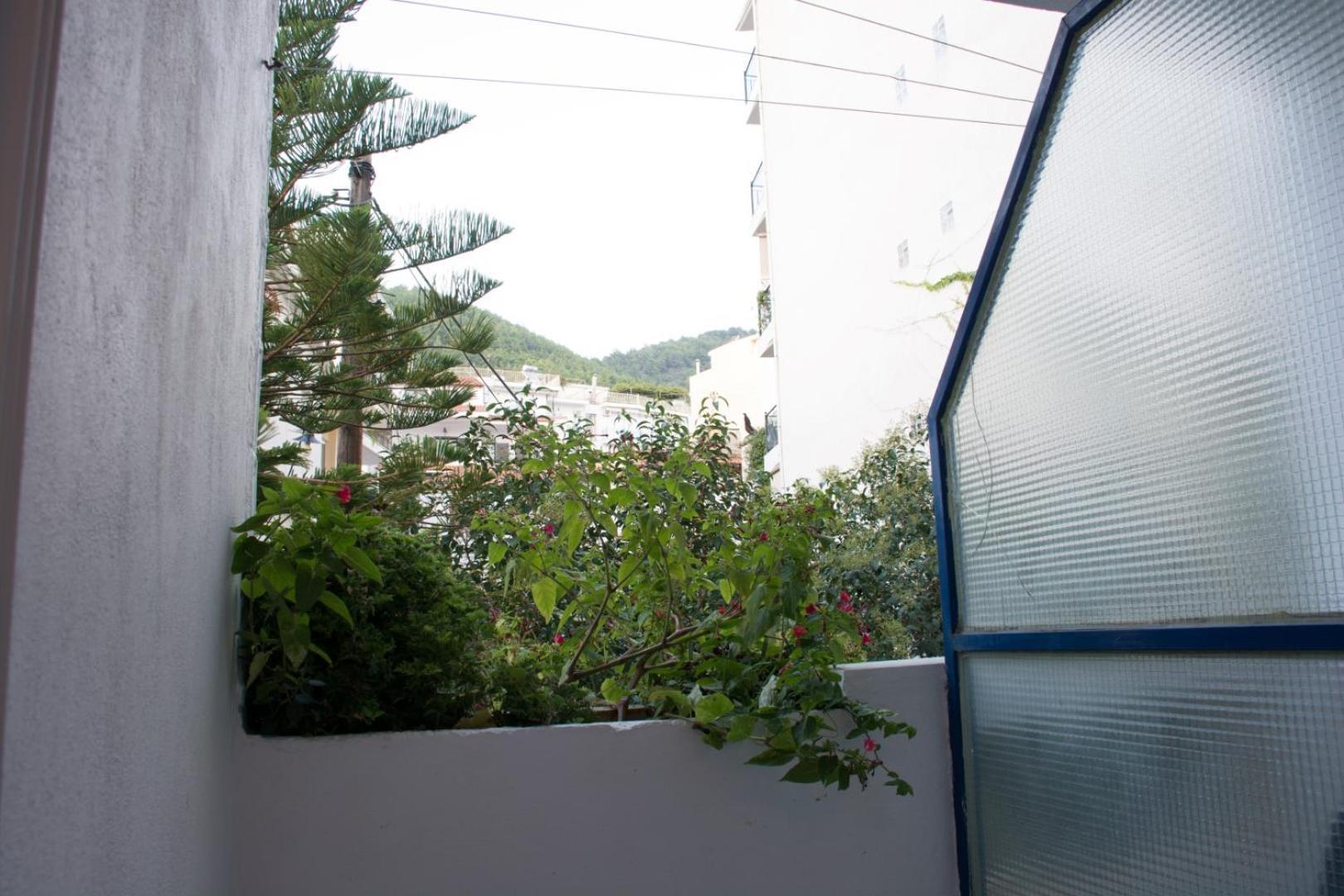 Maria'S Roomstudios Apartments Flats To Let Seaside Heart City Chantzara Spyropoulos إيغومينيتسا المظهر الخارجي الصورة