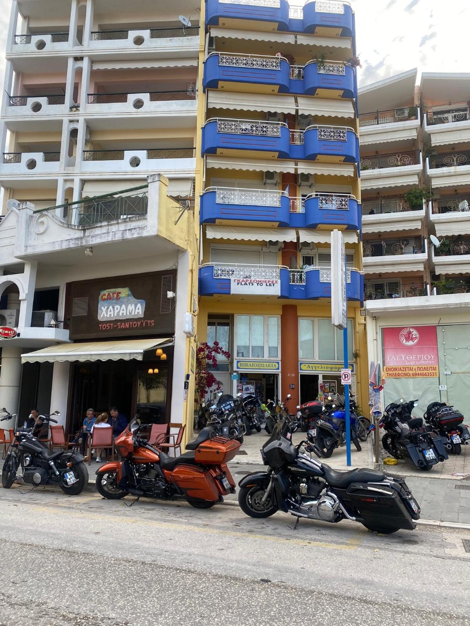 Maria'S Roomstudios Apartments Flats To Let Seaside Heart City Chantzara Spyropoulos إيغومينيتسا المظهر الخارجي الصورة