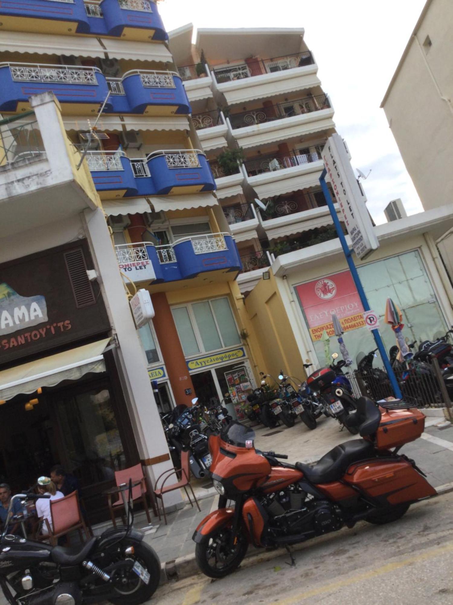 Maria'S Roomstudios Apartments Flats To Let Seaside Heart City Chantzara Spyropoulos إيغومينيتسا المظهر الخارجي الصورة