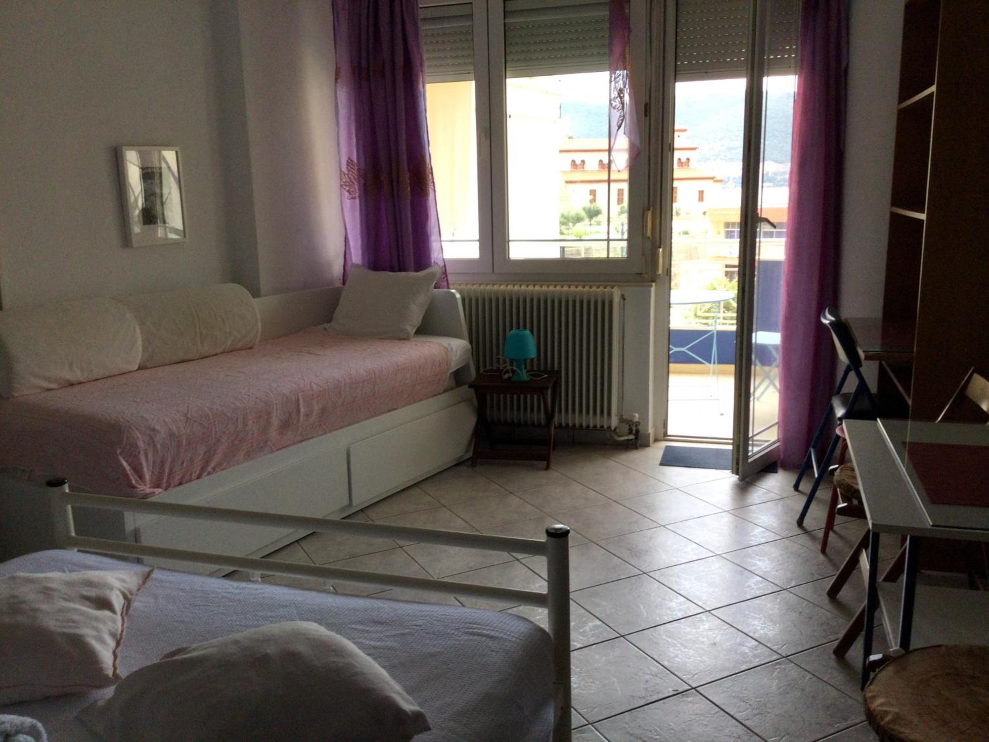 Maria'S Roomstudios Apartments Flats To Let Seaside Heart City Chantzara Spyropoulos إيغومينيتسا المظهر الخارجي الصورة