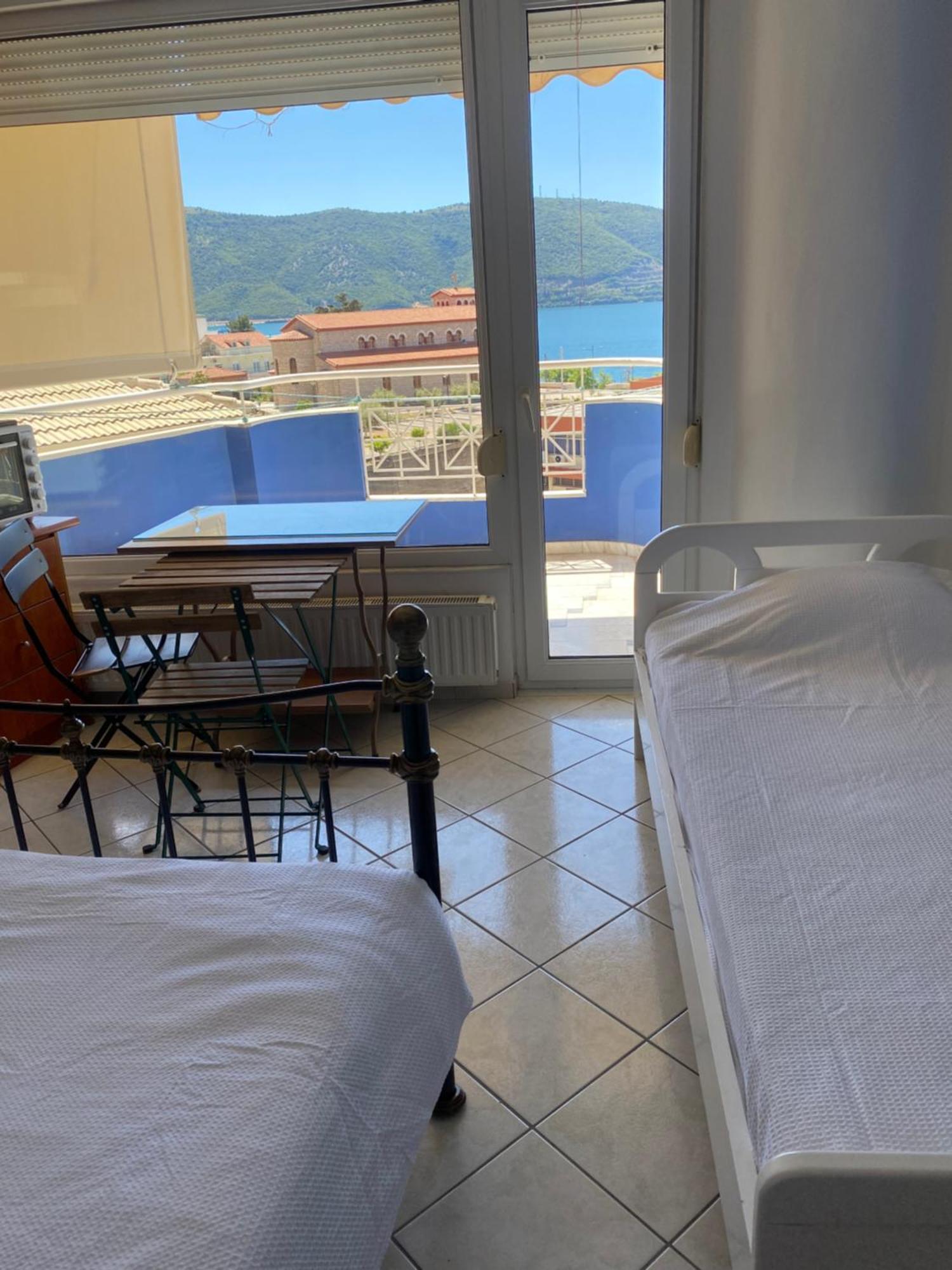 Maria'S Roomstudios Apartments Flats To Let Seaside Heart City Chantzara Spyropoulos إيغومينيتسا المظهر الخارجي الصورة