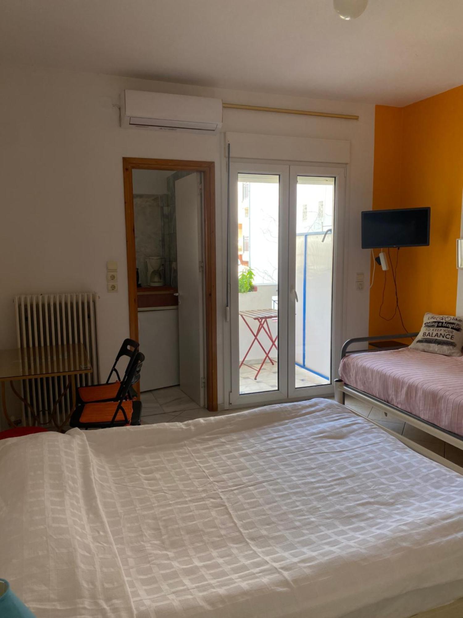 Maria'S Roomstudios Apartments Flats To Let Seaside Heart City Chantzara Spyropoulos إيغومينيتسا المظهر الخارجي الصورة