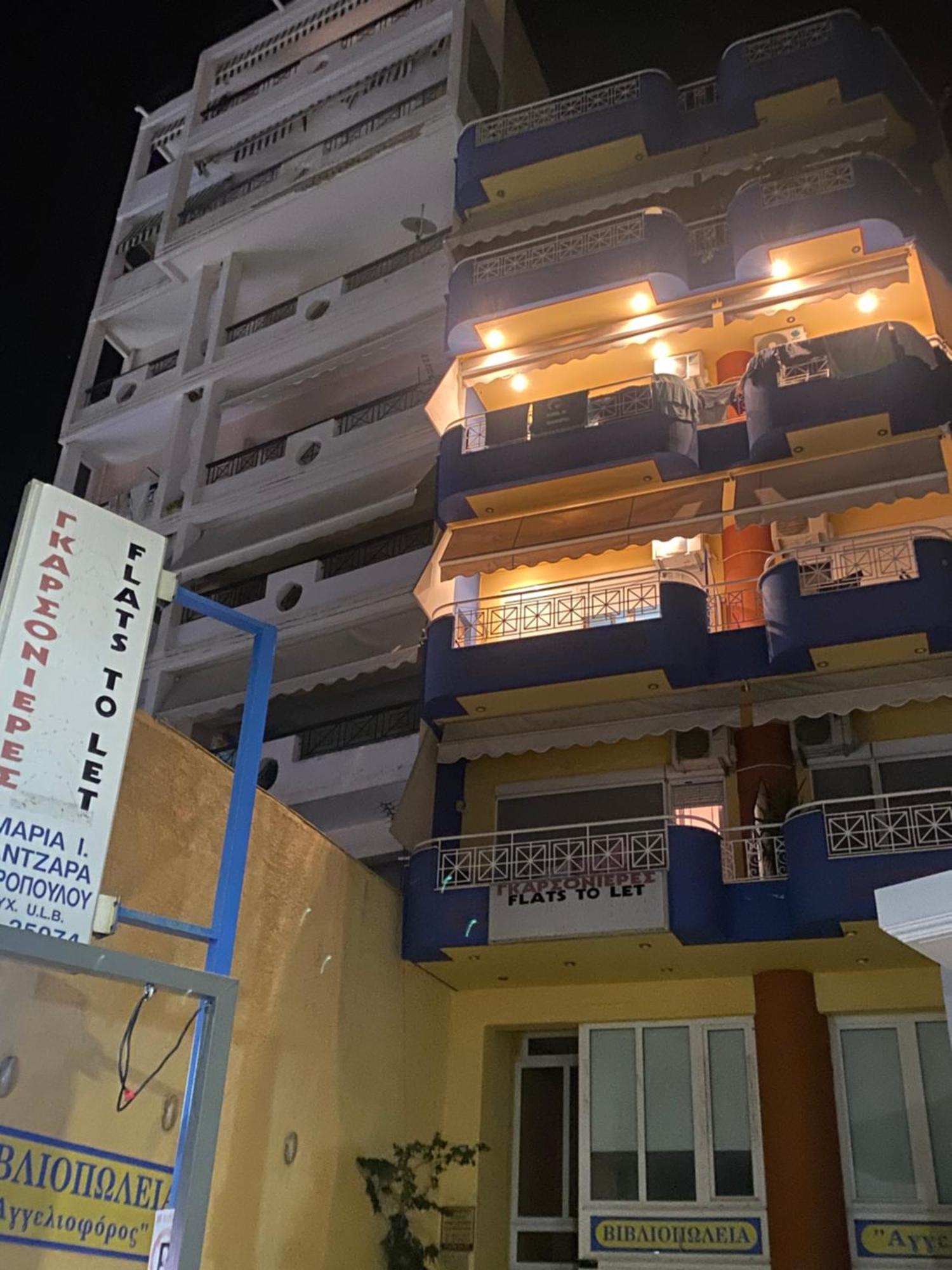 Maria'S Roomstudios Apartments Flats To Let Seaside Heart City Chantzara Spyropoulos إيغومينيتسا المظهر الخارجي الصورة