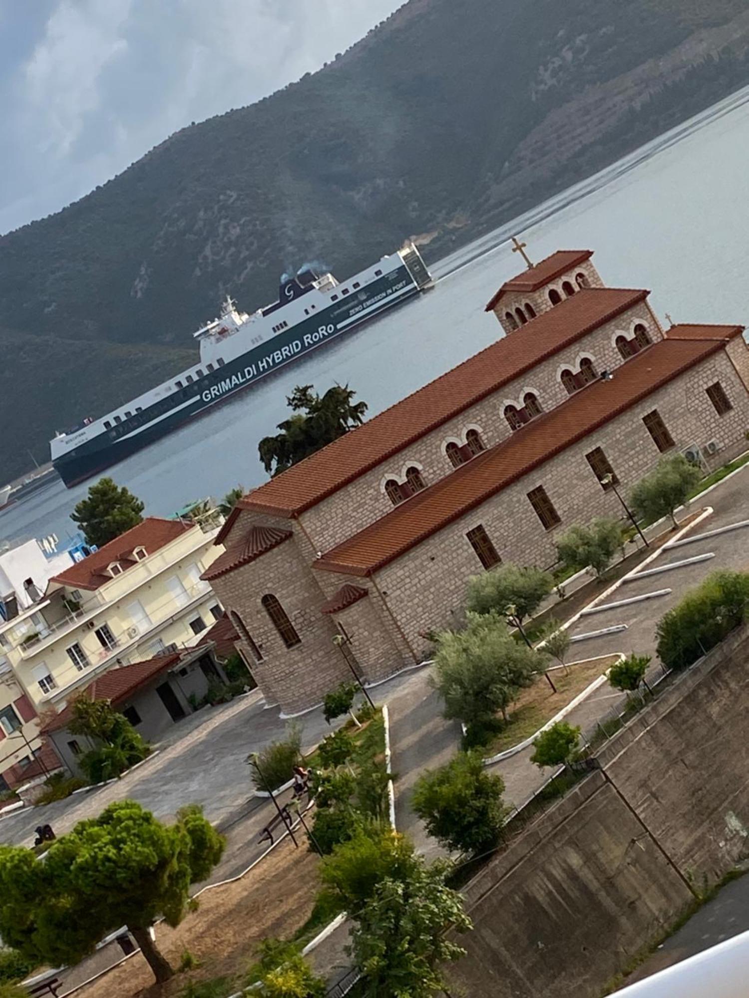 Maria'S Roomstudios Apartments Flats To Let Seaside Heart City Chantzara Spyropoulos إيغومينيتسا المظهر الخارجي الصورة
